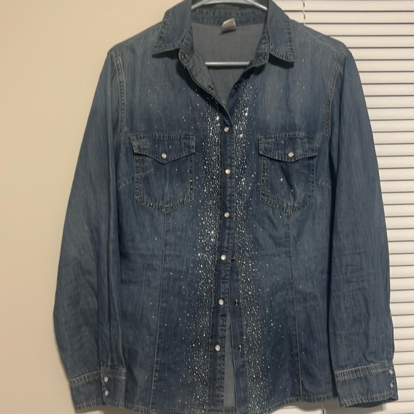 Blue Jean button down Top - Picture 1 of 2